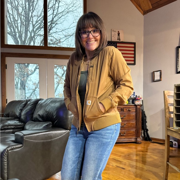 Meet your Posher, Brittany - Picture 1 of 3